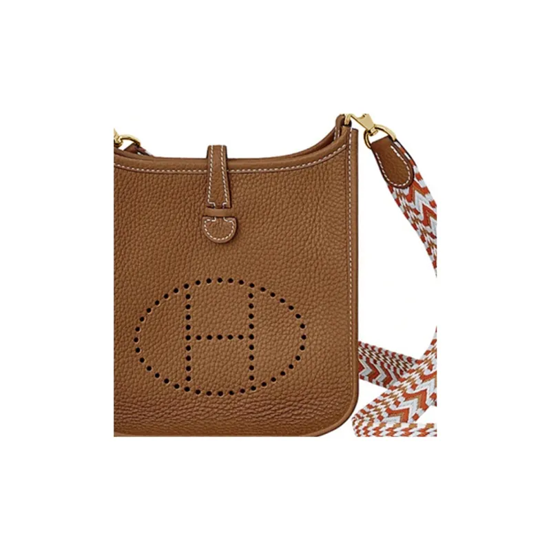 HERMES Evelyne Shoulder Bags-3