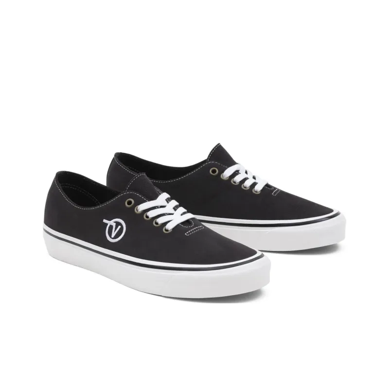 Authentic One Piece X Vans 'Black White'-2