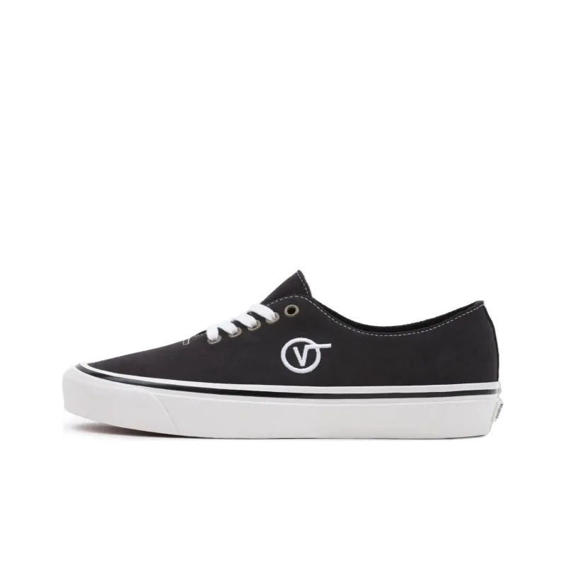 Authentic One Piece X Vans 'Black White'-0