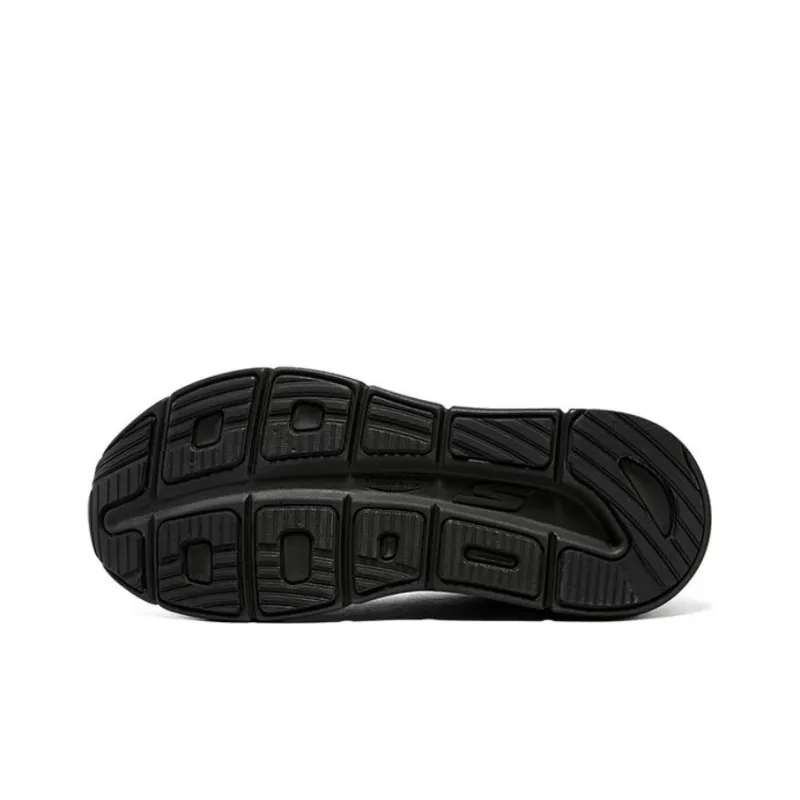 Skechers Max Cushioning 'Black'-4