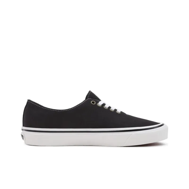 Authentic One Piece X Vans 'Black White'-1