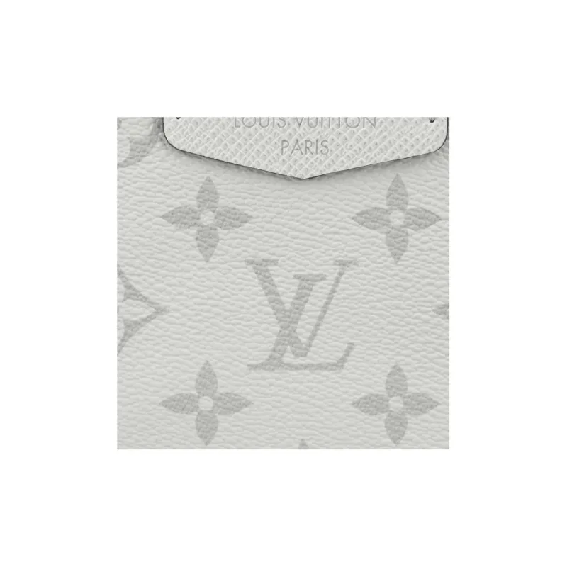 LOUIS VUITTON Discovery Backpack Optic White-3