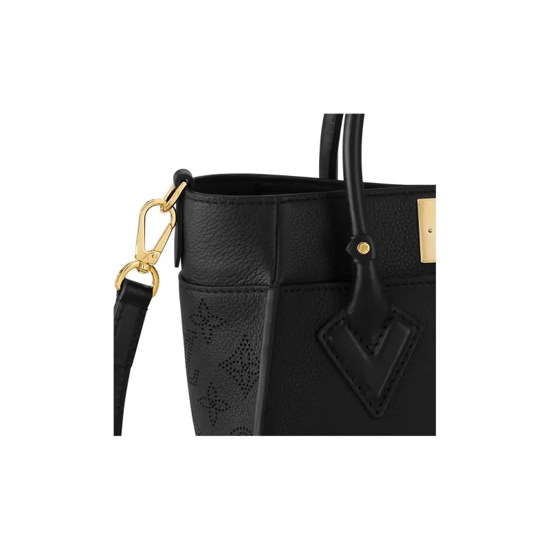 LOUIS VUITTON On My Side Pm-4