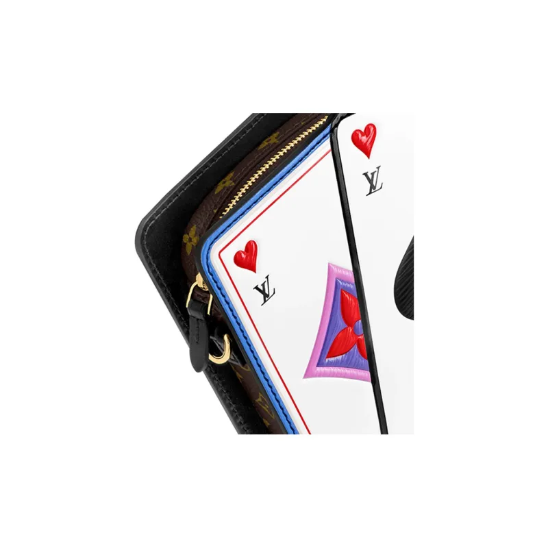LOUIS VUITTON Pochette Cartes Clutch Game On-4