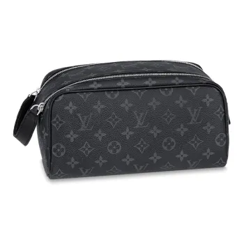 LOUIS VUITTON Dopp Kit