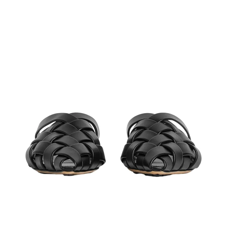 Bottega Veneta Closed Toe Slippers Women's Black-2
