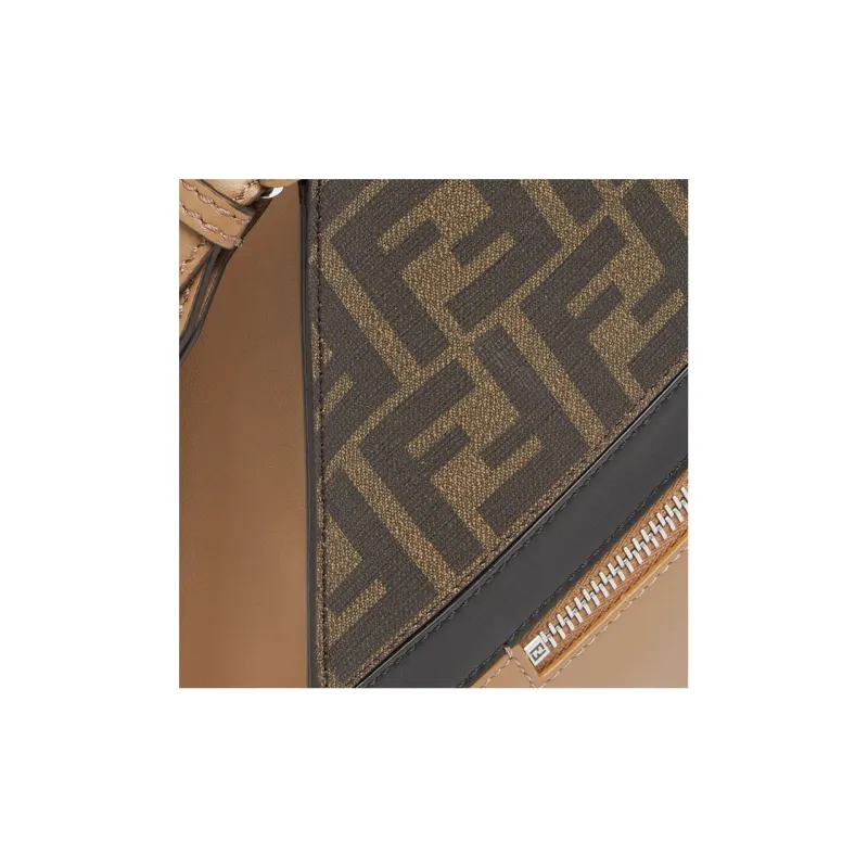 FENDI Clutches-4