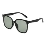 New Version Square Frame with Diamond-Shaped Temple Green Lens
