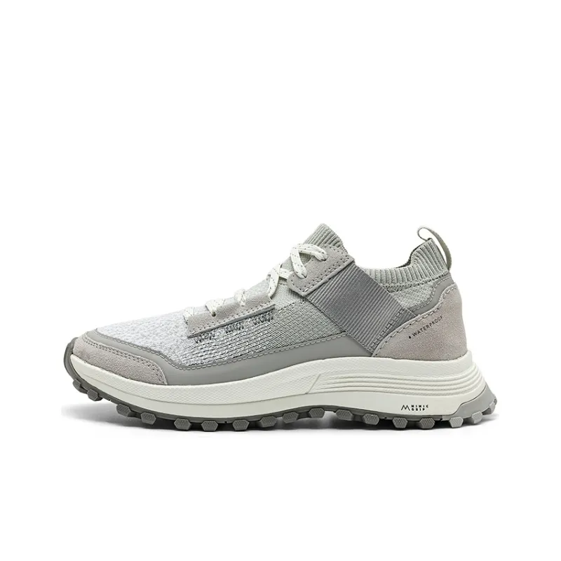 Clarks Casual Shoes Women's Low Top Light Gray-0