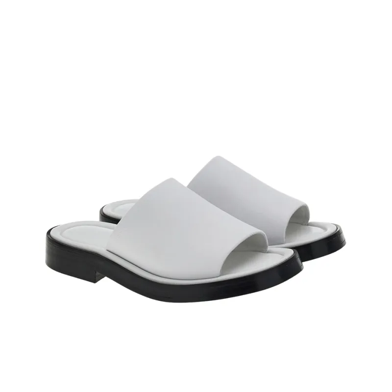 FERRAGAMO GIUNONE FLAT OPEN TOE MULE LEATHER-1
