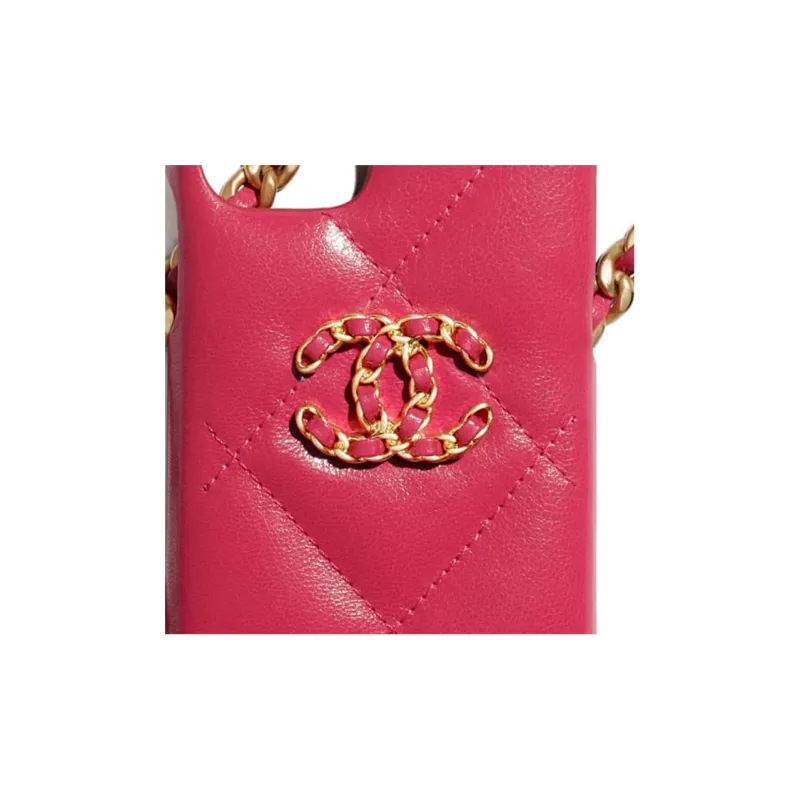 CHANEL Shiny Sheepskin & Metal IPhone 11 Pro Chain Cell Phone Pouch, Crossbody Bag Women's Pink-3