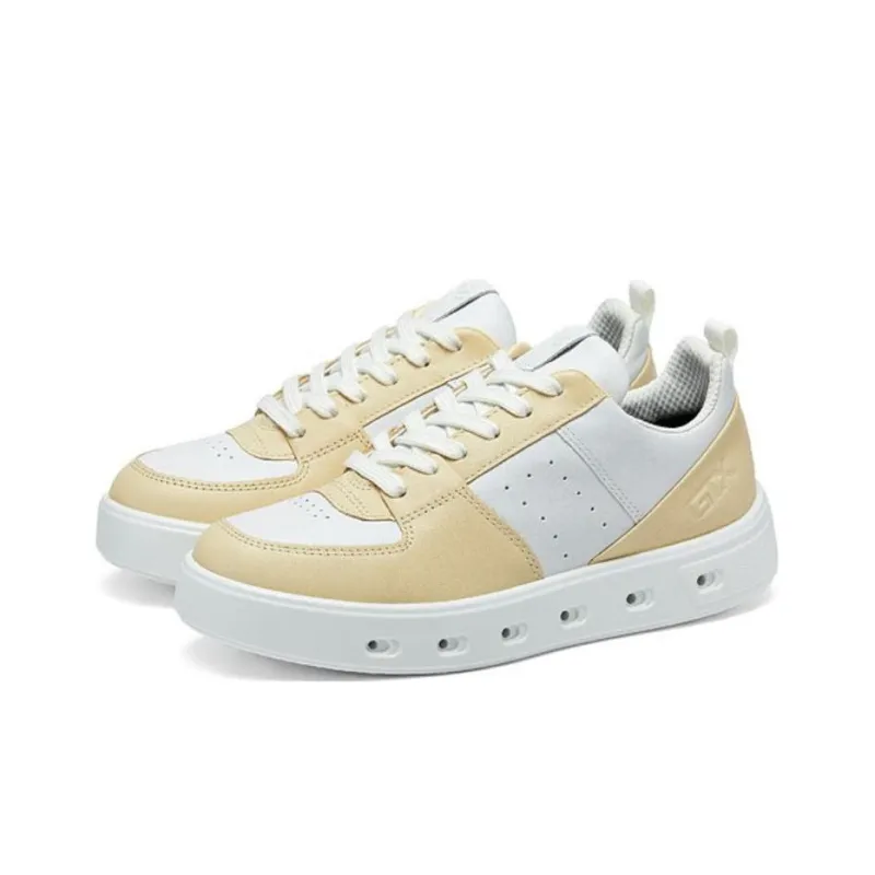 Ecco Stylish Skateboarding Shoes Women's Straw Yellow-1