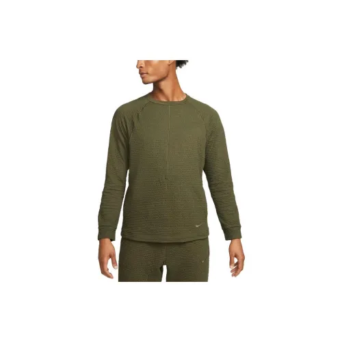 Nike T-Shirts Men Olive Green