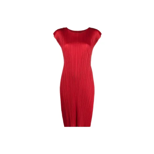 PLEATS PLEASE ISSEY MIYAKE Short-Sleeved Dresses Women's Red