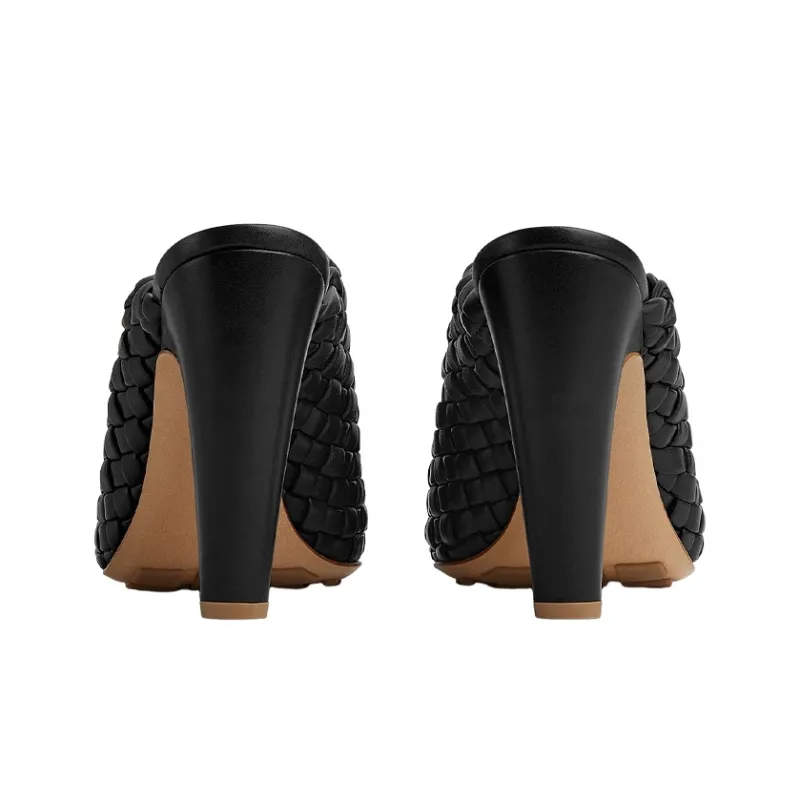 Bottega Veneta Closed Toe Slippers Women's Black-4