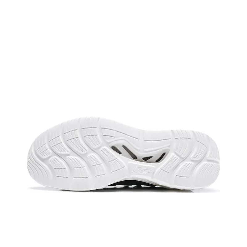 XTEP Cushioning Breathable Lightweight Low Top Running Shoes Men's Black-5