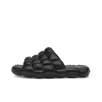 FENDI Logo Embossed Cloud Slides
