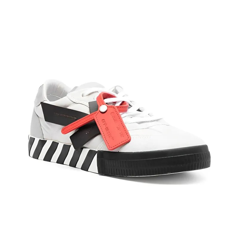 OFF WHITE Vulc Low Logo Patch White Black-2