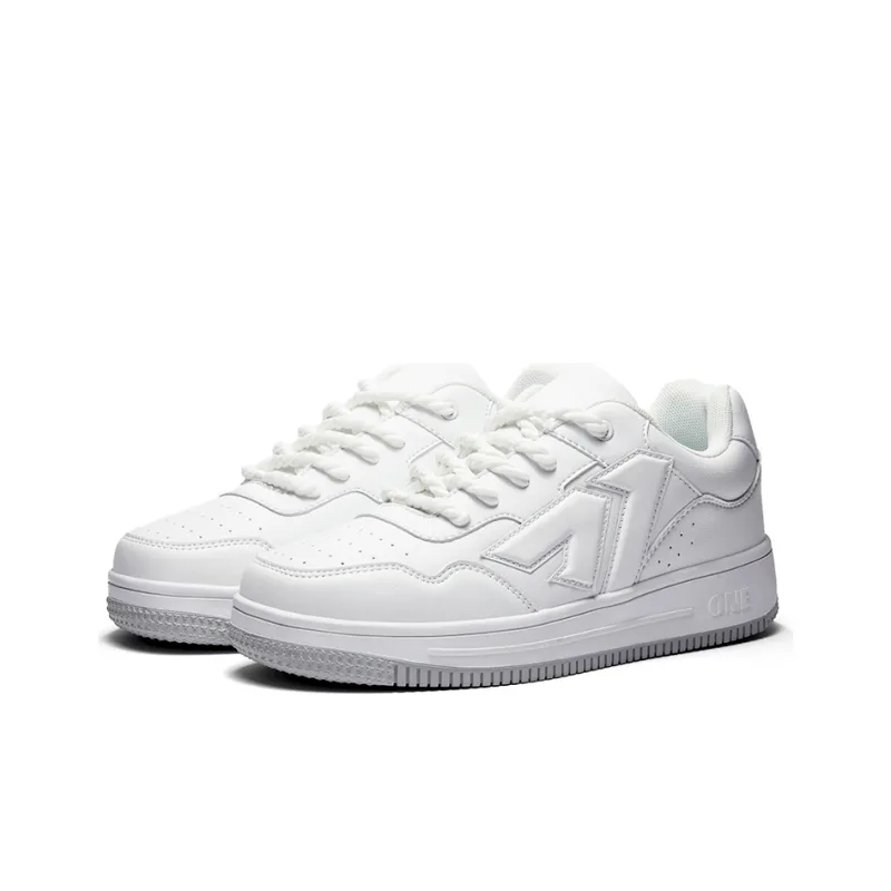 A1 Small White Shoes Coverage Wear-Resistant Lightweight Low-Top Skateboard Shoes Unisex-2