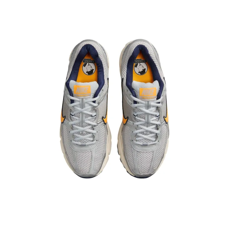 Nike Zoom Vomero 5 'Pure Platinum Laser Orange'-3