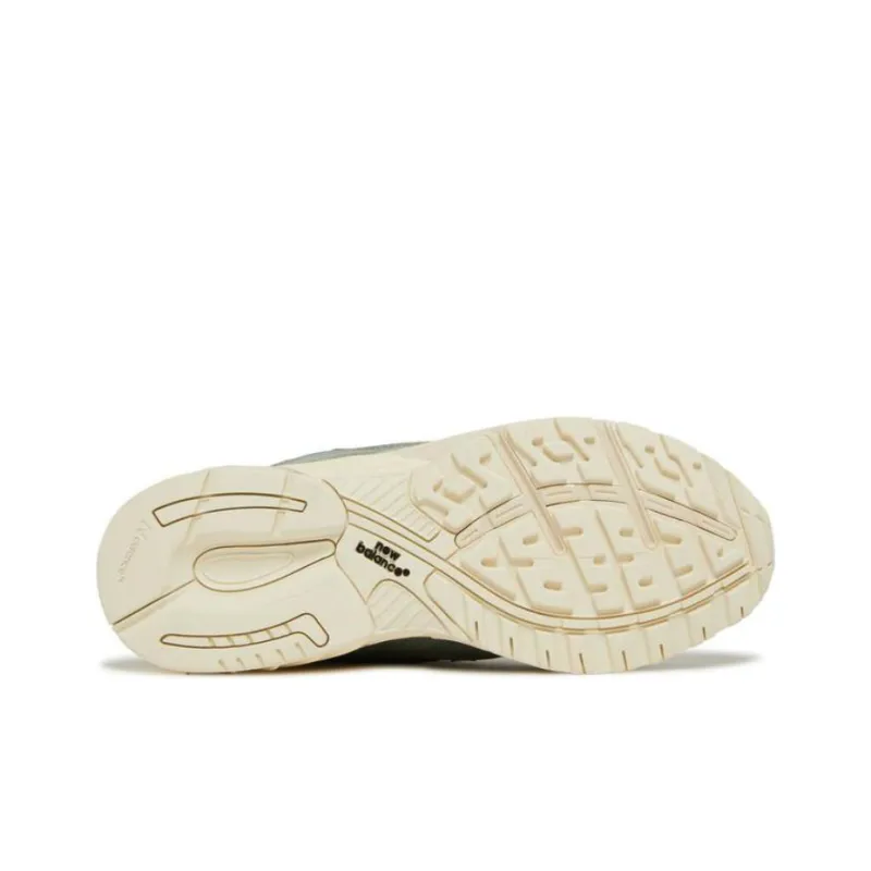 New Balance 993 MiUSA Kith Pistachio Women's-3