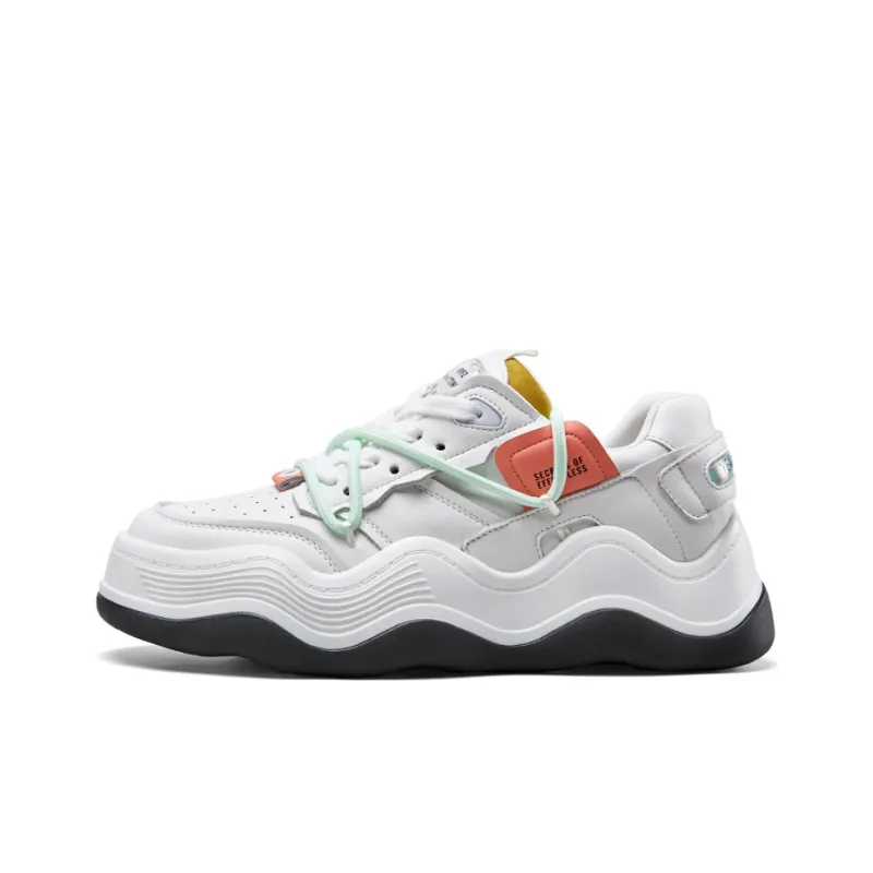 YEARCON Low-Top Stylish Skateboarding Shoes Women's-0