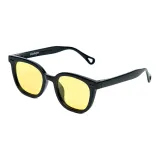 Black Frame with Polarized Lens