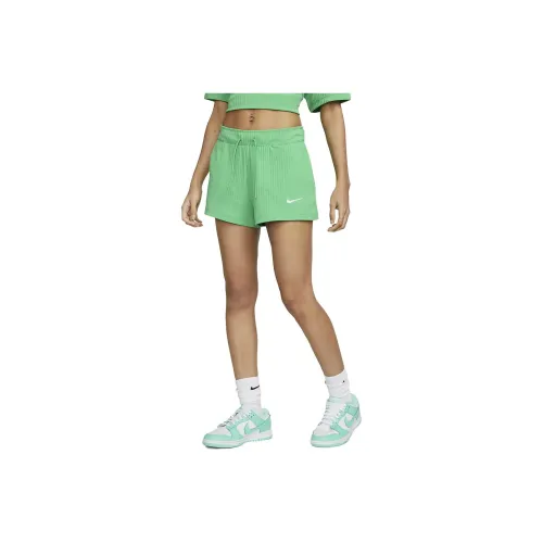 Nike Casual Shorts Women's Emerald Green