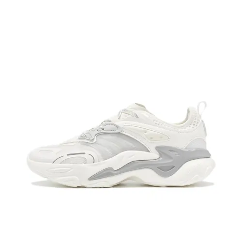 XTEP Red Flame TD Anti Slip And Wear Resistant Breathable Low Top Sports Casual Shoes Women's White Gray