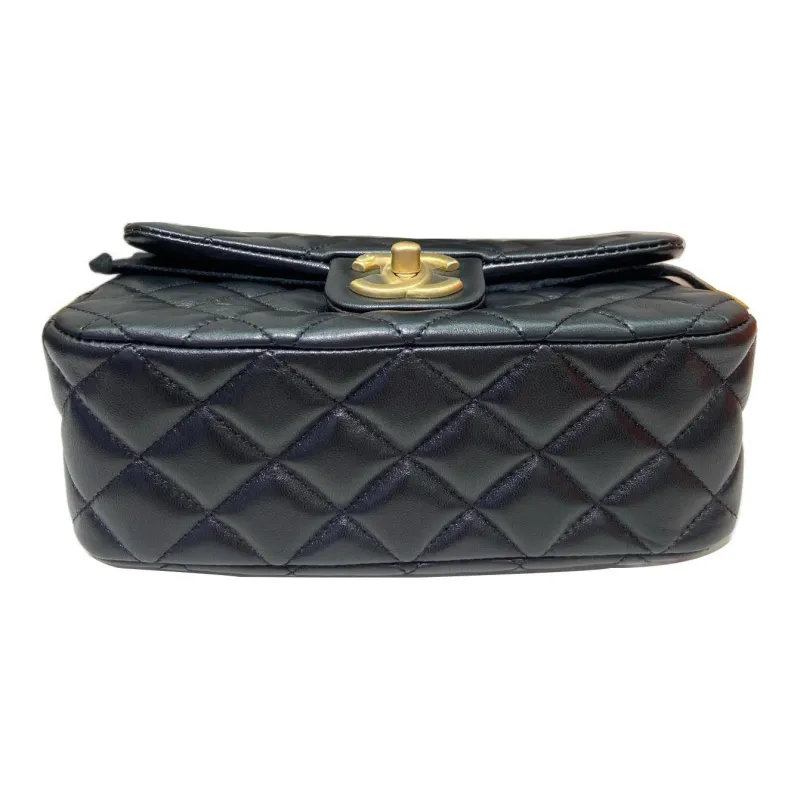 CHANEL 22K Autumn And Winter Lambskin Flap Bag, Crossbody Bag, Shoulder Bag Trumpets Women's Black-4