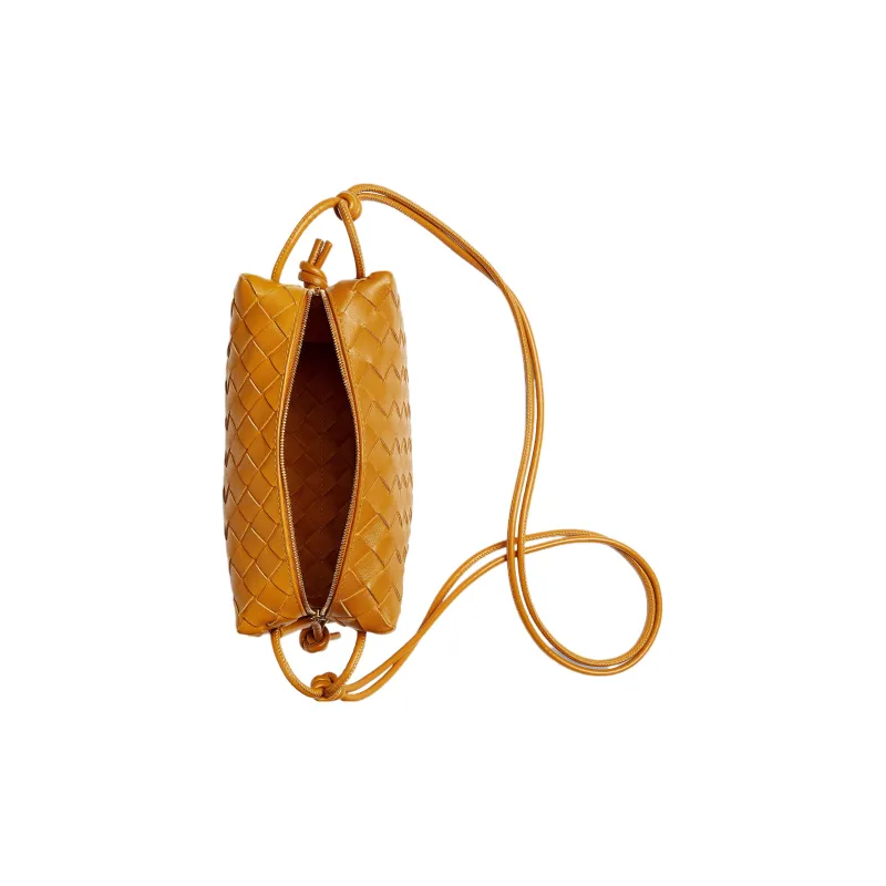 Bottega Veneta Loop Intrecciato Camera Bag Small Cob-3