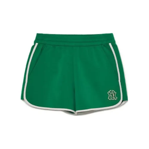 MLB New York Yankees Casual Shorts Women's Green