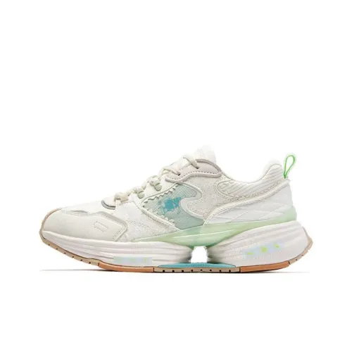 SHANXILISHIBOWUGUAN x QIAODAN Anti Slip Wear Resistant Low Top Running Shoes Women's White Green