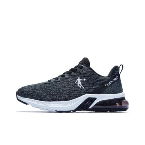 QIAODAN Anti Slip And Wear Larry Breathable Low Top Casual Running Shoes Men's Black Gray