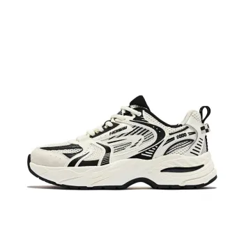 QIAODAN Kaiyuan 1.0 Shock Absorbers With Slip Resistant Features Low Top Casual Shoes Women's Beige Black