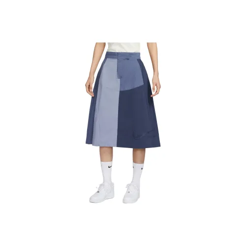 Nike Sportswear Collection Embroidered Mid-Length Skirt Blue