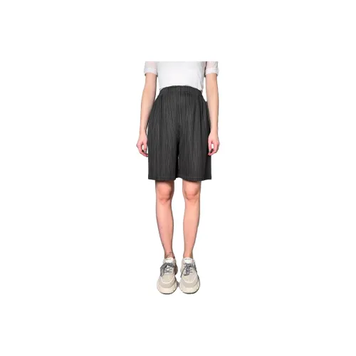 PLEATS PLEASE ISSEY MIYAKE Casual Shorts Women's Black