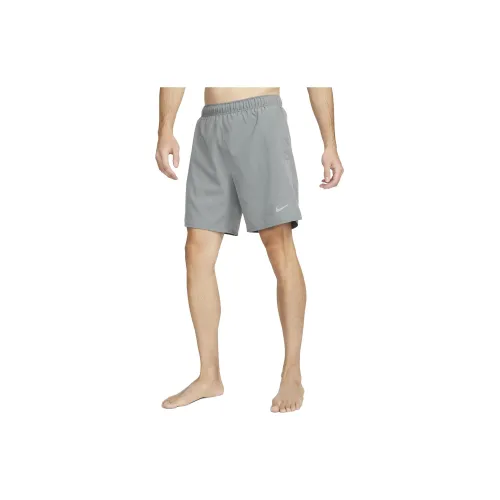 Nike Casual Shorts Men Light Gray