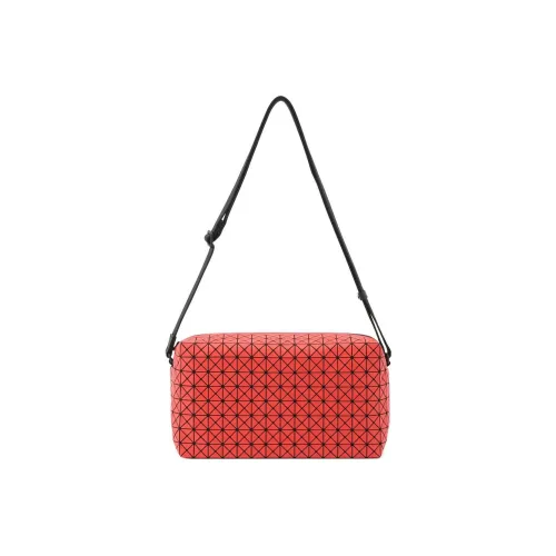 ISSEY MIYAKE Saddle Cotton Pillow Bag Box Bag Travel Bag Shoulder Bag Crossbody Bag Unisex Red
