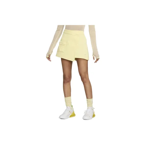 Nike SPORTSWEAR TECH PACK Casual Shorts Women's Lemon