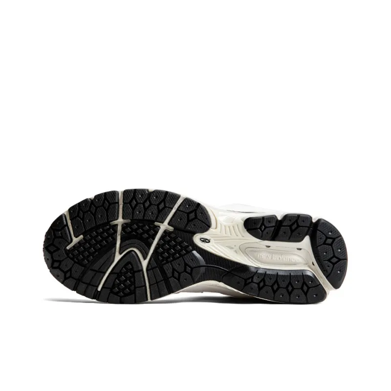 New Balance 2002R White Pack-4