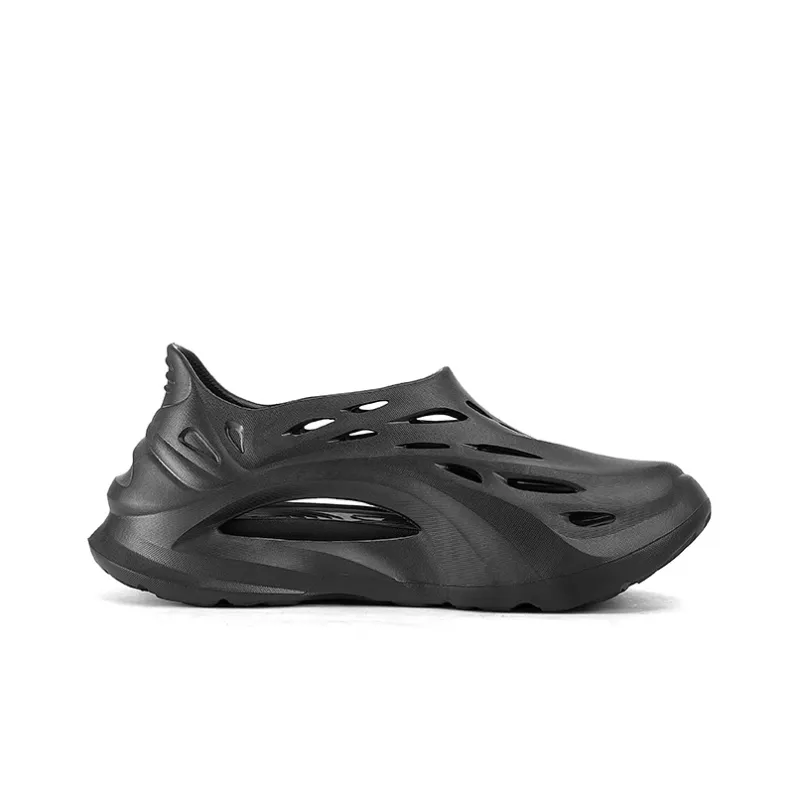 GOTO Star Dolphin Clogs Breathable And Lightweight Sports Sandals Unisex Night Black-1