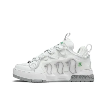 SK.TRIP Mid Top Stylish Skateboarding Shoes Unisex Vintage White
