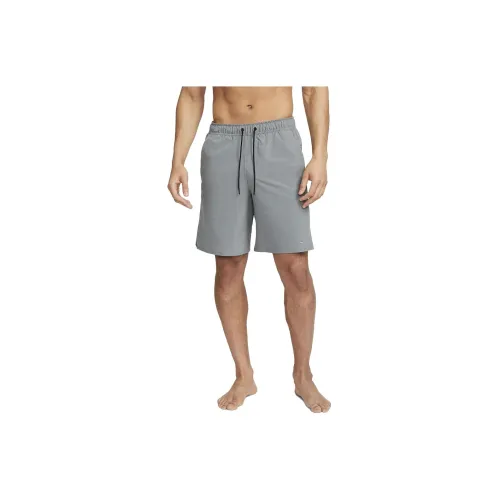 Nike Casual Shorts Men Smoke Gray