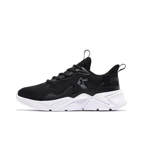 QIAODAN Slip classic, Abrasion classic, Lightweight Low Top Casual running instagram Shoes Women's Black White