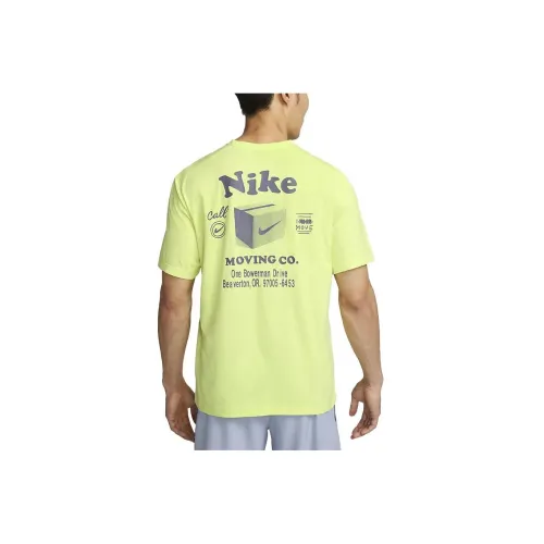 Nike T-Shirts Men Light Lemon