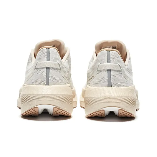Saucony Triumph 20 Low-Top Running Shoes Unisex Beige-3
