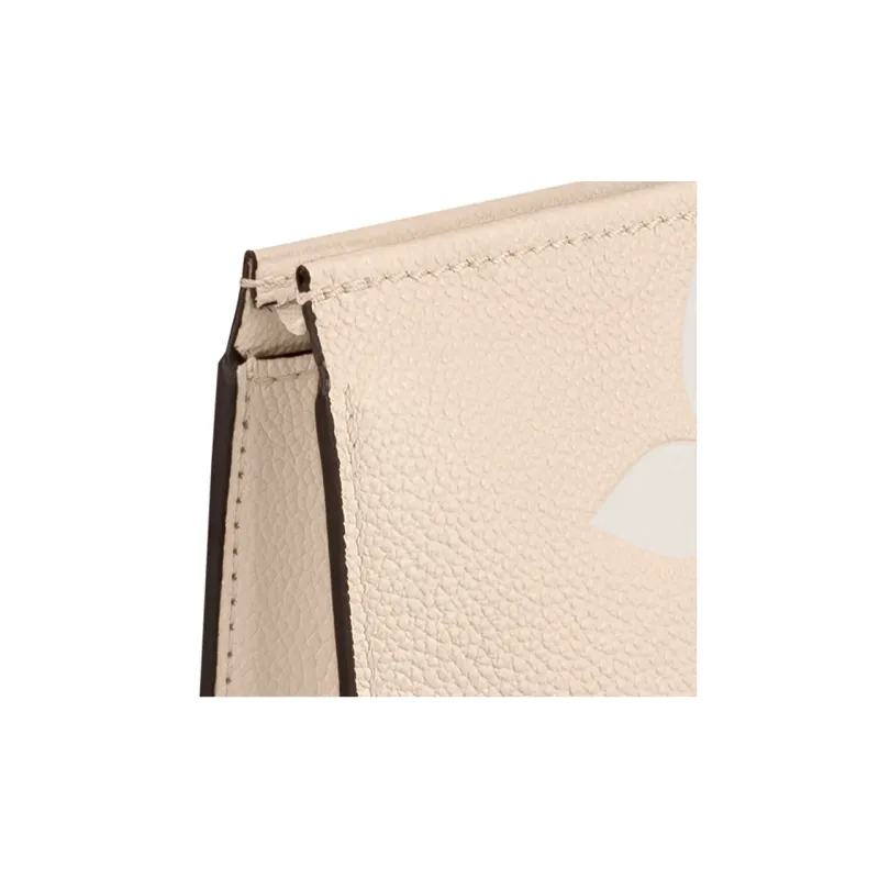 LOUIS VUITTON Toiletry Pouch 26-4