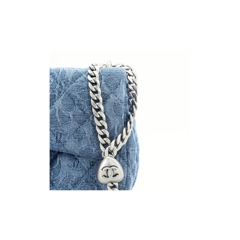 CHANEL 23P SS Washed Denim Flap Bag, Shoulder Bag, Crossbody Bag, No Zip Closure Included Trumpets Women's Washed Denim-5