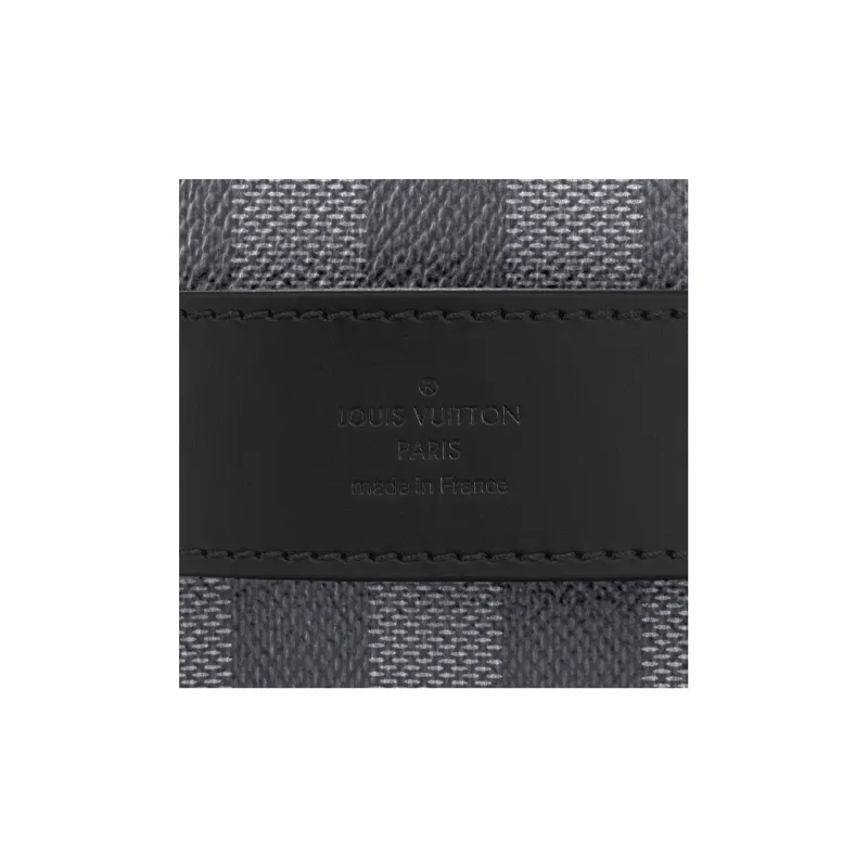 LOUIS VUITTON Toiletry Pouch-4